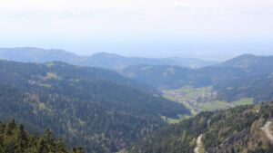 Dieses Bild zeigt eine Webcam-Aufnahme vom Achertal, aufgenommen am Samstag, den 18.04.2026 um 15:20 Uhr. Die Temperatur betrug 15.2°C.