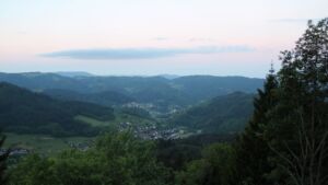 Dieses Bild zeigt eine Webcam-Aufnahme vom Achertal, aufgenommen am Dienstag, den 19.05.2026 um 05:40 Uhr. Die Temperatur betrug 7.7°C.