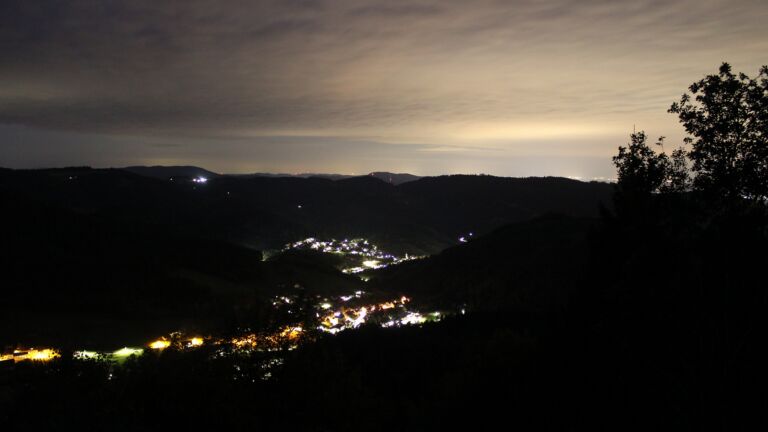 Dieses Bild zeigt eine Webcam-Aufnahme vom Achertal, aufgenommen am Samstag, den 12.09.2026 um 05:40 Uhr. Die Temperatur betrug 14.8°C.