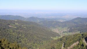 Dieses Bild zeigt eine Webcam-Aufnahme vom Achertal, aufgenommen am Donnerstag, den 30.04.2026 um 08:40 Uhr. Die Temperatur betrug 4.8°C.