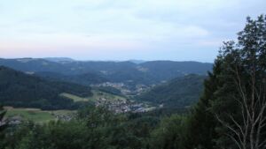Dieses Bild zeigt eine Webcam-Aufnahme vom Achertal, aufgenommen am Dienstag, den 07.07.2026 um 05:40 Uhr. Die Temperatur betrug 20.3°C.