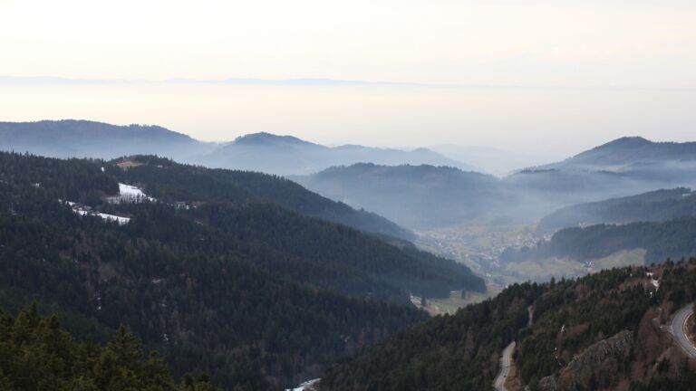 Dieses Bild zeigt eine Webcam-Aufnahme vom Achertal, aufgenommen am Samstag, den 17.01.2026 um 15:40 Uhr. Die Temperatur betrug 6.6°C.