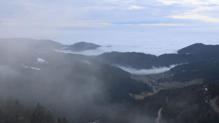 Dieses Bild zeigt eine Webcam-Aufnahme vom Achertal, aufgenommen am Montag, den 02.02.2026 um 16:10 Uhr. Die Temperatur betrug 1.2°C.