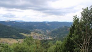 Dieses Bild zeigt eine Webcam-Aufnahme vom Achertal, aufgenommen am Dienstag, den 18.08.2026 um 12:20 Uhr. Die Temperatur betrug 20.2°C.
