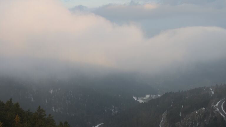 Dieses Bild zeigt eine Webcam-Aufnahme vom Achertal, aufgenommen am Freitag, den 03.04.2026 um 07:40 Uhr. Die Temperatur betrug 2°C.