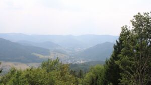 Dieses Bild zeigt eine Webcam-Aufnahme vom Achertal, aufgenommen am Sonntag, den 16.08.2026 um 15:40 Uhr. Die Temperatur betrug 30.3°C.