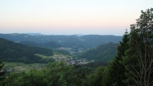 Dieses Bild zeigt eine Webcam-Aufnahme vom Achertal, aufgenommen am Dienstag, den 26.05.2026 um 05:40 Uhr. Die Temperatur betrug 21.2°C.