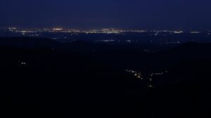 Dieses Bild zeigt eine Webcam-Aufnahme vom Achertal, aufgenommen am Sonntag, den 10.05.2026 um 04:50 Uhr. Die Temperatur betrug 12.6°C.