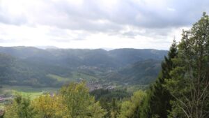 Dieses Bild zeigt eine Webcam-Aufnahme vom Achertal, aufgenommen am Donnerstag, den 22.10.2026 um 14:30 Uhr. Die Temperatur betrug 8.5°C.