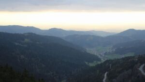 Dieses Bild zeigt eine Webcam-Aufnahme vom Achertal, aufgenommen am Mittwoch, den 15.04.2026 um 19:40 Uhr. Die Temperatur betrug 9.2°C.