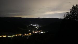 Dieses Bild zeigt eine Webcam-Aufnahme vom Achertal, aufgenommen am Mittwoch, den 10.06.2026 um 03:00 Uhr. Die Temperatur betrug 9.8°C.