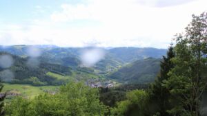 Dieses Bild zeigt eine Webcam-Aufnahme vom Achertal, aufgenommen am Donnerstag, den 14.05.2026 um 17:00 Uhr. Die Temperatur betrug 5.9°C.