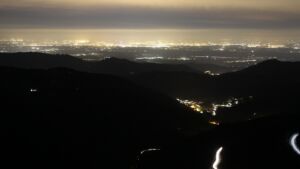 Dieses Bild zeigt eine Webcam-Aufnahme vom Achertal, aufgenommen am Freitag, den 10.04.2026 um 21:30 Uhr. Die Temperatur betrug 5.6°C.