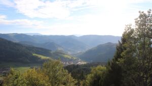 Dieses Bild zeigt eine Webcam-Aufnahme vom Achertal, aufgenommen am Freitag, den 16.10.2026 um 17:00 Uhr. Die Temperatur betrug 21.4°C.