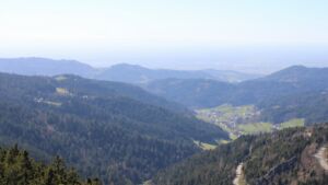 Dieses Bild zeigt eine Webcam-Aufnahme vom Achertal, aufgenommen am Mittwoch, den 08.04.2026 um 16:20 Uhr. Die Temperatur betrug 17.6°C.