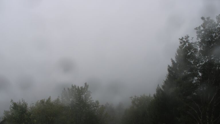 Dieses Bild zeigt eine Webcam-Aufnahme vom Achertal, aufgenommen am Samstag, den 10.10.2026 um 09:30 Uhr. Die Temperatur betrug 8.5°C.