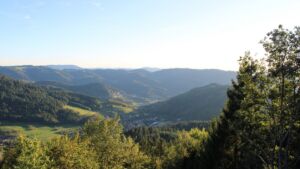 Dieses Bild zeigt eine Webcam-Aufnahme vom Achertal, aufgenommen am Montag, den 14.09.2026 um 18:50 Uhr. Die Temperatur betrug 24.2°C.