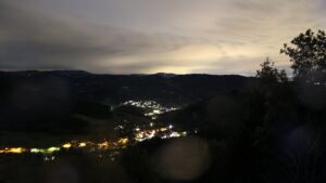 Dieses Bild zeigt eine Webcam-Aufnahme vom Achertal, aufgenommen am Samstag, den 05.09.2026 um 05:30 Uhr. Die Temperatur betrug 10.8°C.