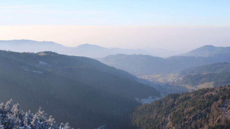 Dieses Bild zeigt eine Webcam-Aufnahme vom Achertal, aufgenommen am Freitag, den 26.12.2025 um 14:40 Uhr. Die Temperatur betrug -1.3°C.