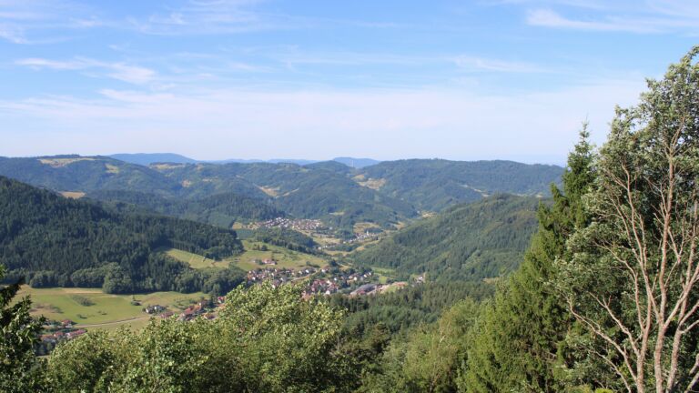 Dieses Bild zeigt eine Webcam-Aufnahme vom Achertal, aufgenommen am Montag, den 13.07.2026 um 09:40 Uhr. Die Temperatur betrug 25.2°C.