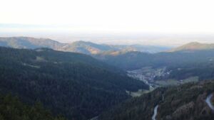 Dieses Bild zeigt eine Webcam-Aufnahme vom Achertal, aufgenommen am Dienstag, den 09.12.2025 um 08:50 Uhr. Die Temperatur betrug 10.3°C.