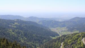 Dieses Bild zeigt eine Webcam-Aufnahme vom Achertal, aufgenommen am Donnerstag, den 30.04.2026 um 15:20 Uhr. Die Temperatur betrug 10.2°C.