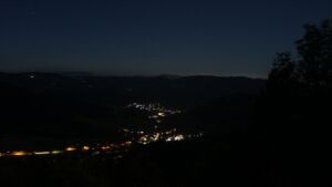 Dieses Bild zeigt eine Webcam-Aufnahme vom Achertal, aufgenommen am Freitag, den 30.10.2026 um 06:00 Uhr. Die Temperatur betrug 4.5°C.