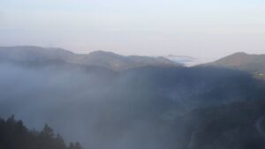 Dieses Bild zeigt eine Webcam-Aufnahme vom Achertal, aufgenommen am Montag, den 10.11.2025 um 08:20 Uhr. Die Temperatur betrug 2.4°C.