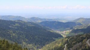 Dieses Bild zeigt eine Webcam-Aufnahme vom Achertal, aufgenommen am Montag, den 20.04.2026 um 12:20 Uhr. Die Temperatur betrug 7.8°C.