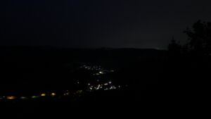 Dieses Bild zeigt eine Webcam-Aufnahme vom Achertal, aufgenommen am Freitag, den 28.08.2026 um 05:30 Uhr. Die Temperatur betrug 17.3°C.