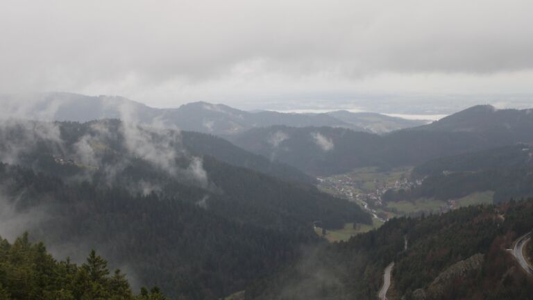 Dieses Bild zeigt eine Webcam-Aufnahme vom Achertal, aufgenommen am Sonntag, den 30.11.2025 um 10:40 Uhr. Die Temperatur betrug 2.9°C.