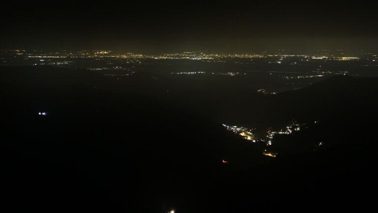 Dieses Bild zeigt eine Webcam-Aufnahme vom Achertal, aufgenommen am Mittwoch, den 24.12.2025 um 00:00 Uhr. Die Temperatur betrug -3.1°C.