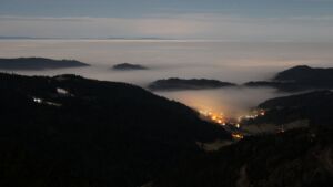 Dieses Bild zeigt eine Webcam-Aufnahme vom Achertal, aufgenommen am Donnerstag, den 05.02.2026 um 03:30 Uhr. Die Temperatur betrug 4°C.