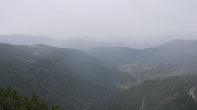 Dieses Bild zeigt eine Webcam-Aufnahme vom Achertal, aufgenommen am Mittwoch, den 16.07.2025 um 12:30 Uhr. Die Temperatur betrug 11.4°C.