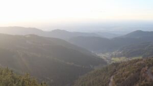 Dieses Bild zeigt eine Webcam-Aufnahme vom Achertal, aufgenommen am Sonntag, den 01.03.2026 um 17:20 Uhr. Die Temperatur betrug 8.2°C.