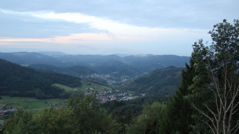 Dieses Bild zeigt eine Webcam-Aufnahme vom Achertal, aufgenommen am Montag, den 21.09.2026 um 07:10 Uhr. Die Temperatur betrug 10.1°C.