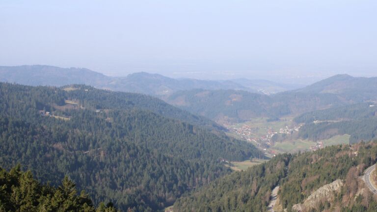 Dieses Bild zeigt eine Webcam-Aufnahme vom Achertal, aufgenommen am Dienstag, den 10.03.2026 um 09:50 Uhr. Die Temperatur betrug 9°C.