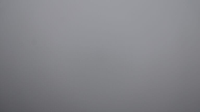 Dieses Bild zeigt eine Webcam-Aufnahme vom Achertal, aufgenommen am Samstag, den 27.09.2025 um 07:40 Uhr. Die Temperatur betrug 5.6°C.