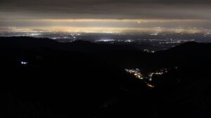 Dieses Bild zeigt eine Webcam-Aufnahme vom Achertal, aufgenommen am Donnerstag, den 27.11.2025 um 05:50 Uhr. Die Temperatur betrug -3.2°C.