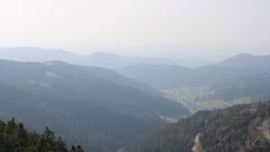 Dieses Bild zeigt eine Webcam-Aufnahme vom Achertal, aufgenommen am Montag, den 09.03.2026 um 15:10 Uhr. Die Temperatur betrug 11°C.