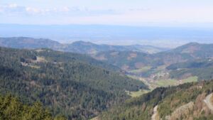 Dieses Bild zeigt eine Webcam-Aufnahme vom Achertal, aufgenommen am Sonntag, den 05.04.2026 um 11:20 Uhr. Die Temperatur betrug 11.9°C.