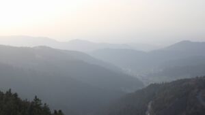 Dieses Bild zeigt eine Webcam-Aufnahme vom Achertal, aufgenommen am Montag, den 09.03.2026 um 17:20 Uhr. Die Temperatur betrug 10.6°C.