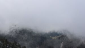 Dieses Bild zeigt eine Webcam-Aufnahme vom Achertal, aufgenommen am Montag, den 02.02.2026 um 13:30 Uhr. Die Temperatur betrug 2.8°C.