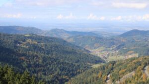 Dieses Bild zeigt eine Webcam-Aufnahme vom Achertal, aufgenommen am Dienstag, den 14.10.2025 um 11:40 Uhr. Die Temperatur betrug 10.6°C.
