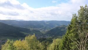 Dieses Bild zeigt eine Webcam-Aufnahme vom Achertal, aufgenommen am Donnerstag, den 22.10.2026 um 12:10 Uhr. Die Temperatur betrug 9.2°C.