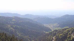 Dieses Bild zeigt eine Webcam-Aufnahme vom Achertal, aufgenommen am Sonntag, den 26.04.2026 um 18:10 Uhr. Die Temperatur betrug 14.3°C.