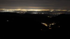 Dieses Bild zeigt eine Webcam-Aufnahme vom Achertal, aufgenommen am Dienstag, den 02.12.2025 um 05:30 Uhr. Die Temperatur betrug 1.7°C.