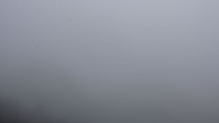 Dieses Bild zeigt eine Webcam-Aufnahme vom Achertal, aufgenommen am Montag, den 20.10.2025 um 12:50 Uhr. Die Temperatur betrug 8.8°C.