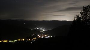 Dieses Bild zeigt eine Webcam-Aufnahme vom Achertal, aufgenommen am Donnerstag, den 21.05.2026 um 03:00 Uhr. Die Temperatur betrug 10.8°C.