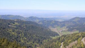 Dieses Bild zeigt eine Webcam-Aufnahme vom Achertal, aufgenommen am Freitag, den 24.04.2026 um 11:20 Uhr. Die Temperatur betrug 13.2°C.